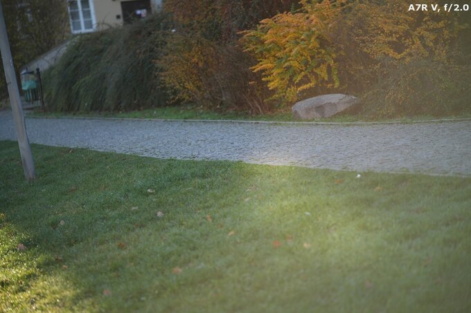 Viltrox AF 85 mm f/2 EVO - Ghosting and flares