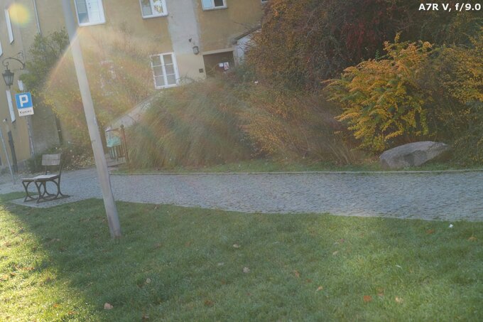 Viltrox AF 85 mm f/2 EVO - Ghosting and flares