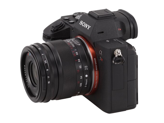 Voigtlander Apo Lanthar 28 mm f/2 Aspherical - Introduction Voigtlander Apo Lanthar 28 mm f/2 Aspherical - Introduction