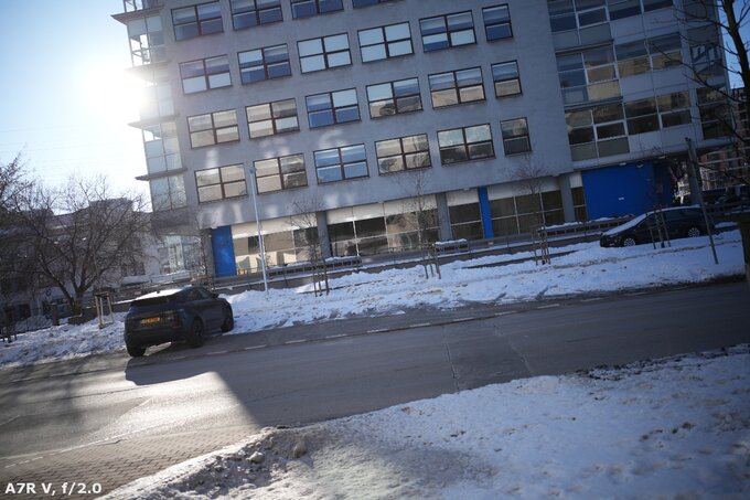 Voigtlander Apo Lanthar 28 mm f/2 Aspherical - Ghosting and flares