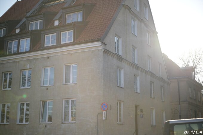 Viltrox AF 50 mm f/1.4 Pro - Odblaski