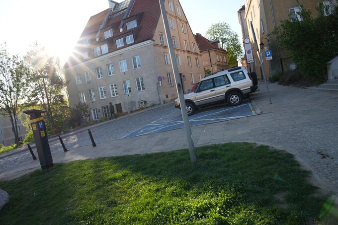 Sigma C 15 mm f/1.4 DC - Ghosting and flares
