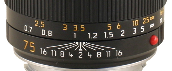 Leica Apo-Summicron-M 75 mm f/2.0  Asph - Focusing
