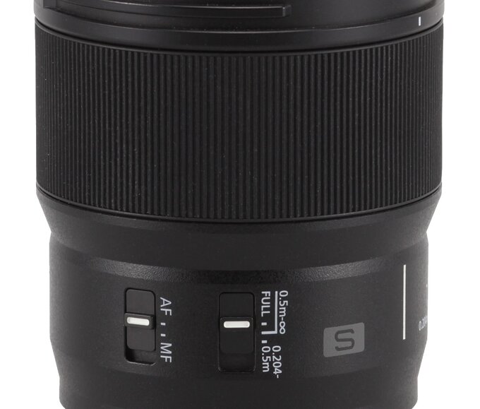 Panasonic Lumix S 100 mm f/2.8 Macro - Build quality