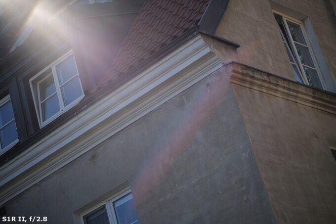 Panasonic Lumix S 100 mm f/2.8 Macro - Ghosting and flares