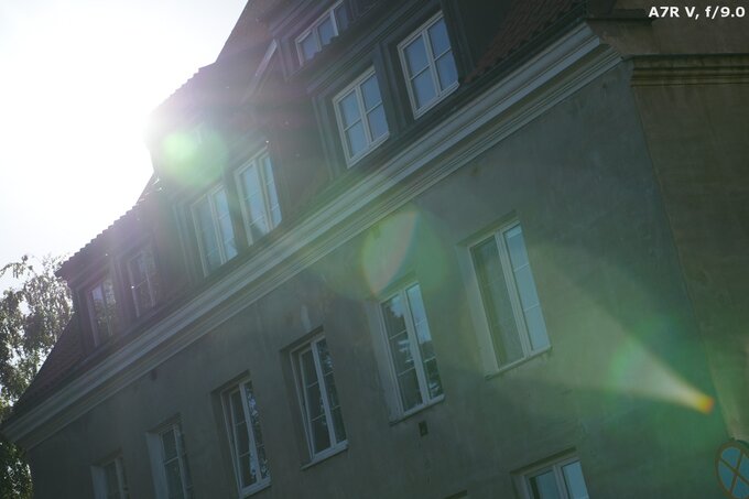 Sirui Aurora 85 mm f/1.4 - Ghosting and flares