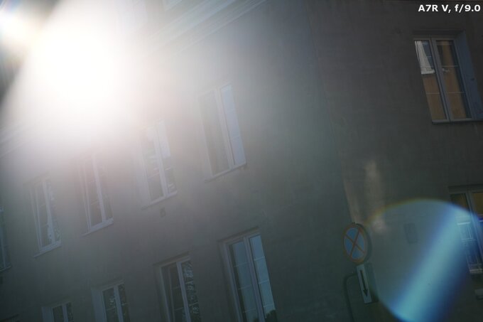 Sirui Aurora 85 mm f/1.4 - Ghosting and flares