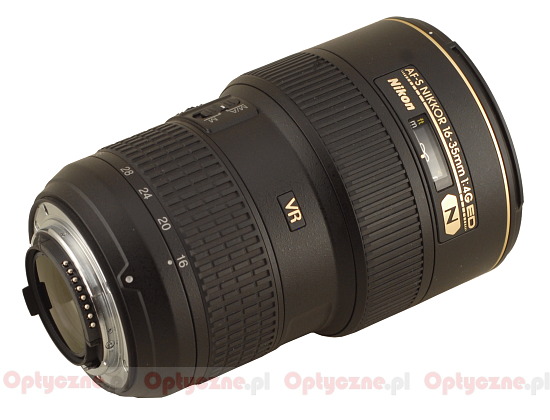 Nikon Nikkor AF-S 16-35 mm f/4G ED VR - Build quality and image stabilization