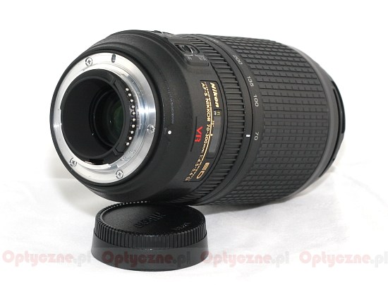 Nikon Nikkor AF-S 70-300 mm f/4.5-5.6G IF-ED VR - Build quality and image stabilization