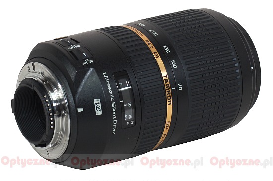 Tamron SP 70-300 mm f/4-5.6 Di VC USD - Build quality and image stabilization