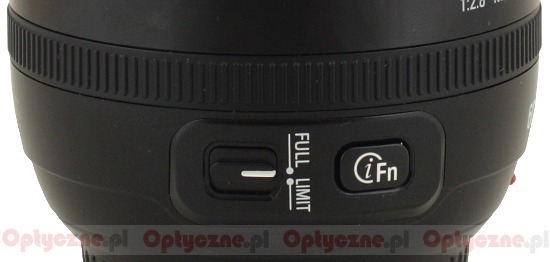 Samsung NX 60 mm f/2.8 Macro ED OIS SSA - Build quality and image stabilization